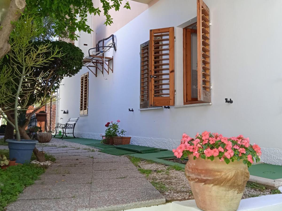 Guest House Oleandro Santa Maria Navarrese Exterior foto