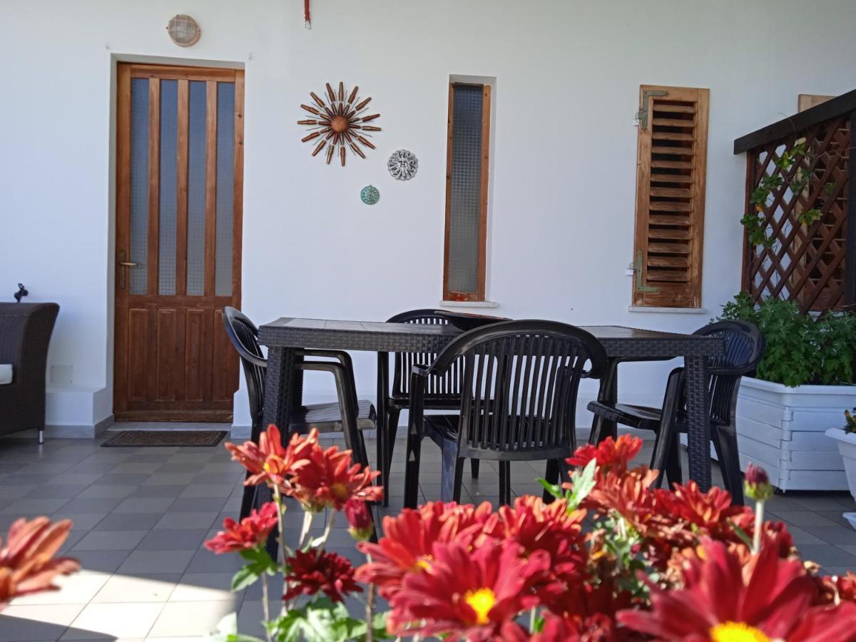 Guest House Oleandro Santa Maria Navarrese Exterior foto