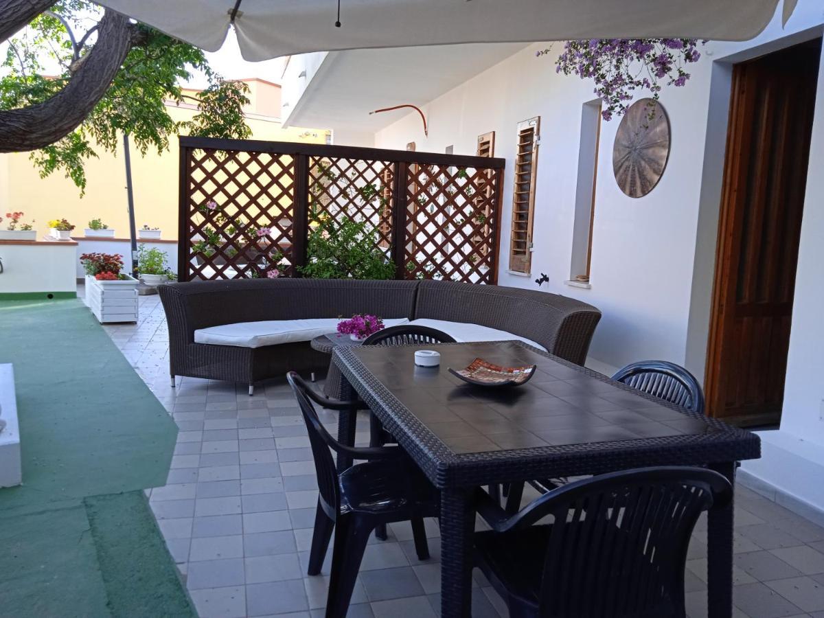 Guest House Oleandro Santa Maria Navarrese Exterior foto