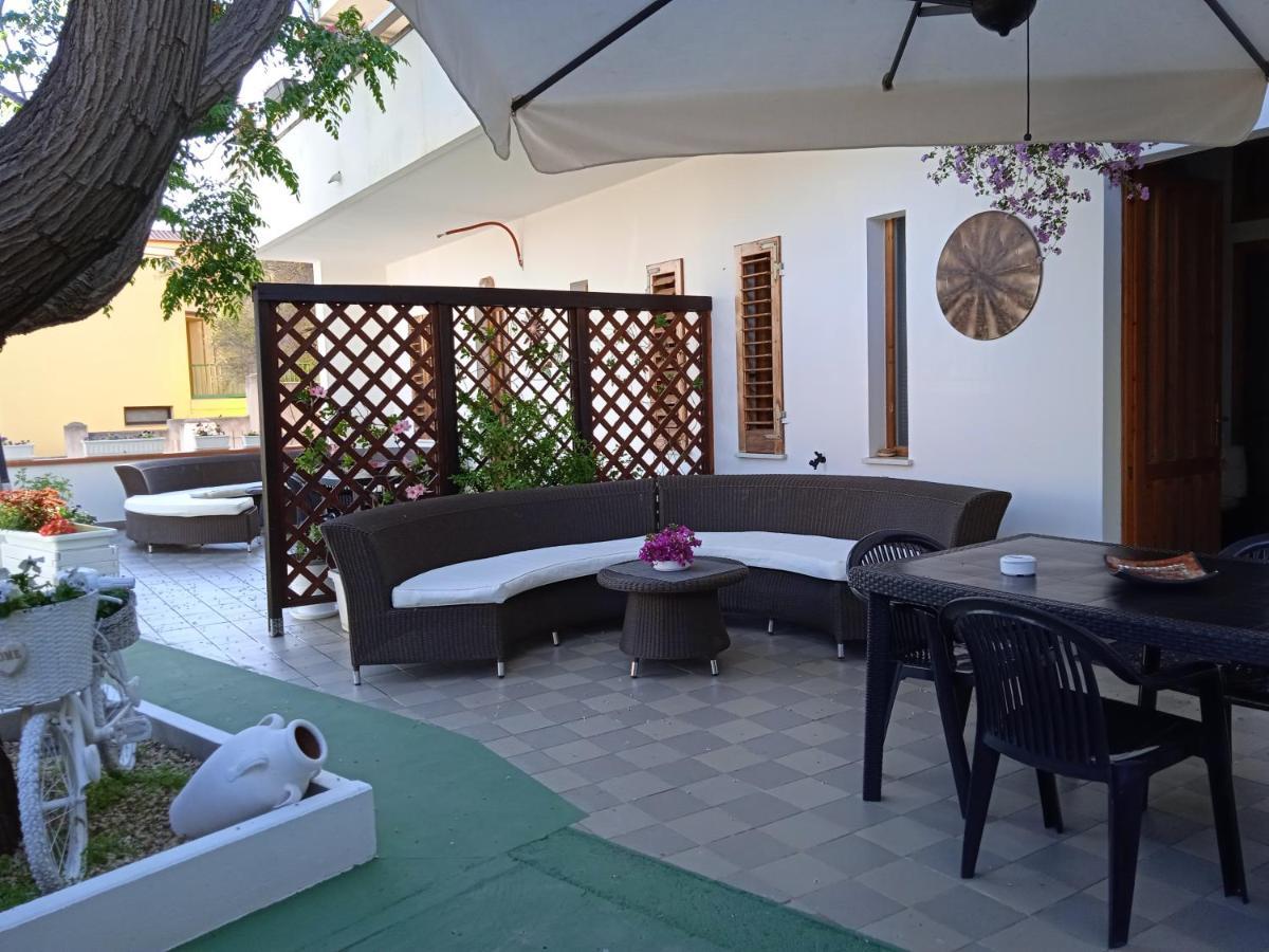 Guest House Oleandro Santa Maria Navarrese Exterior foto